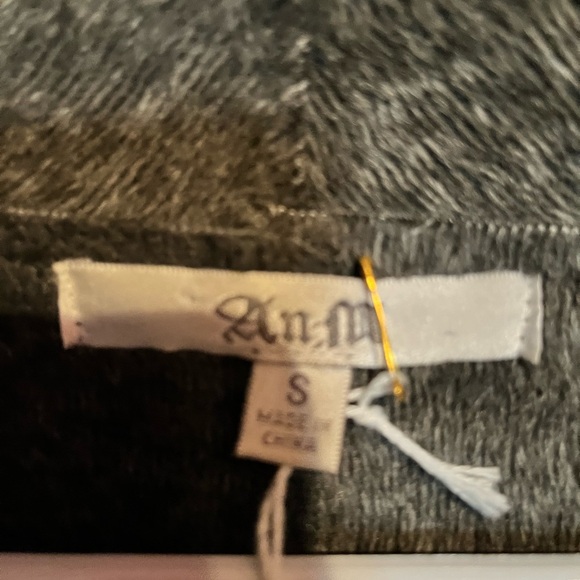 Grey faux fur lined cardigan - Picture 3 of 3